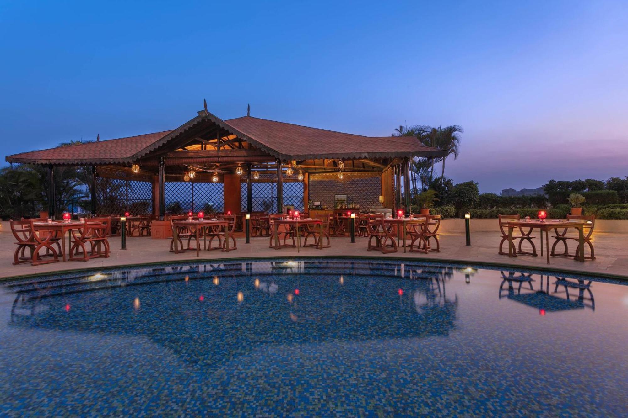 Sheraton Grand Pune Bund Garden Hotel Exteriér fotografie