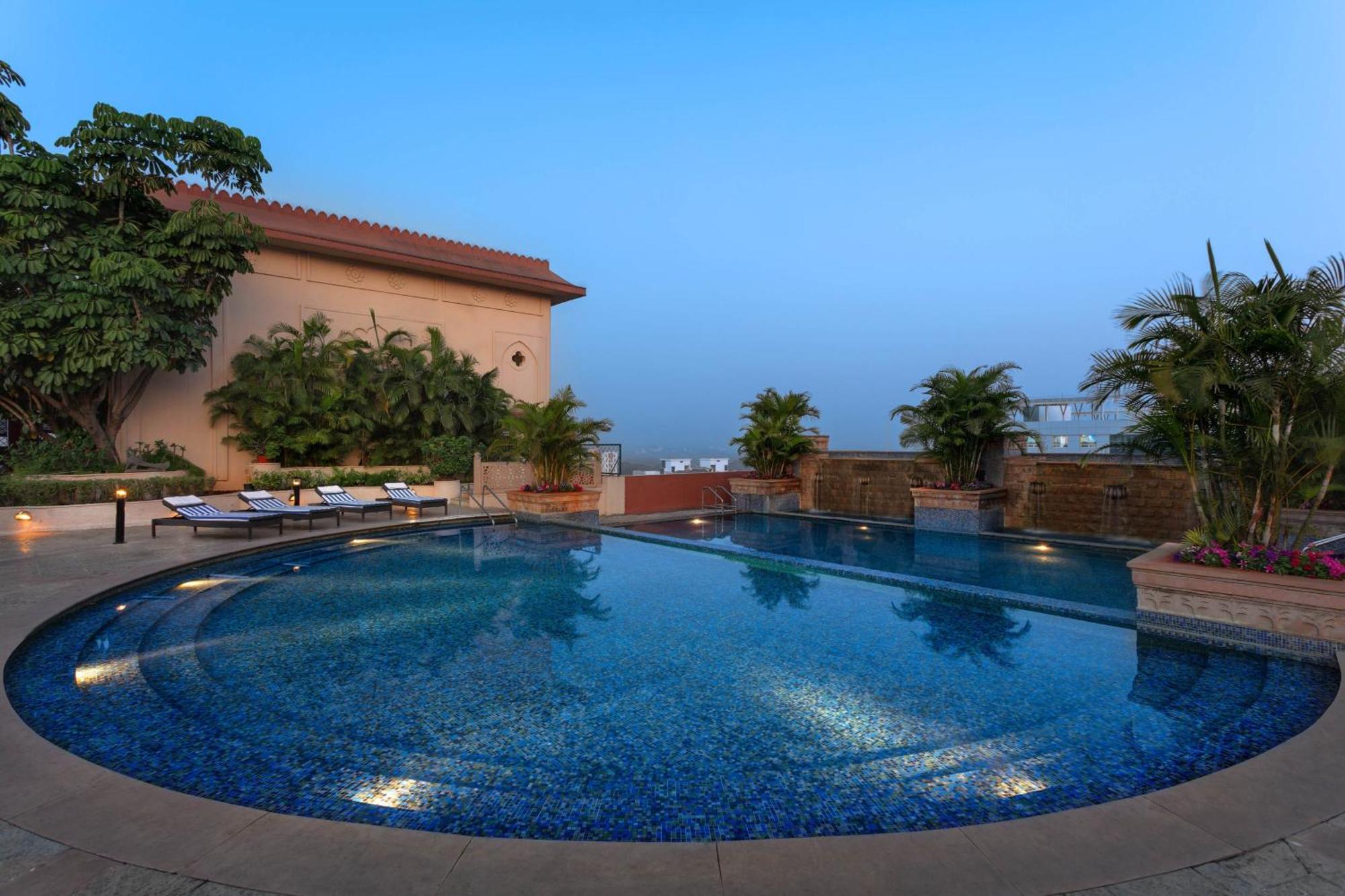 Sheraton Grand Pune Bund Garden Hotel Exteriér fotografie